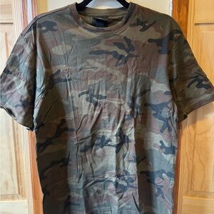 H&M Men's Camouflage Short Sleeve Tee